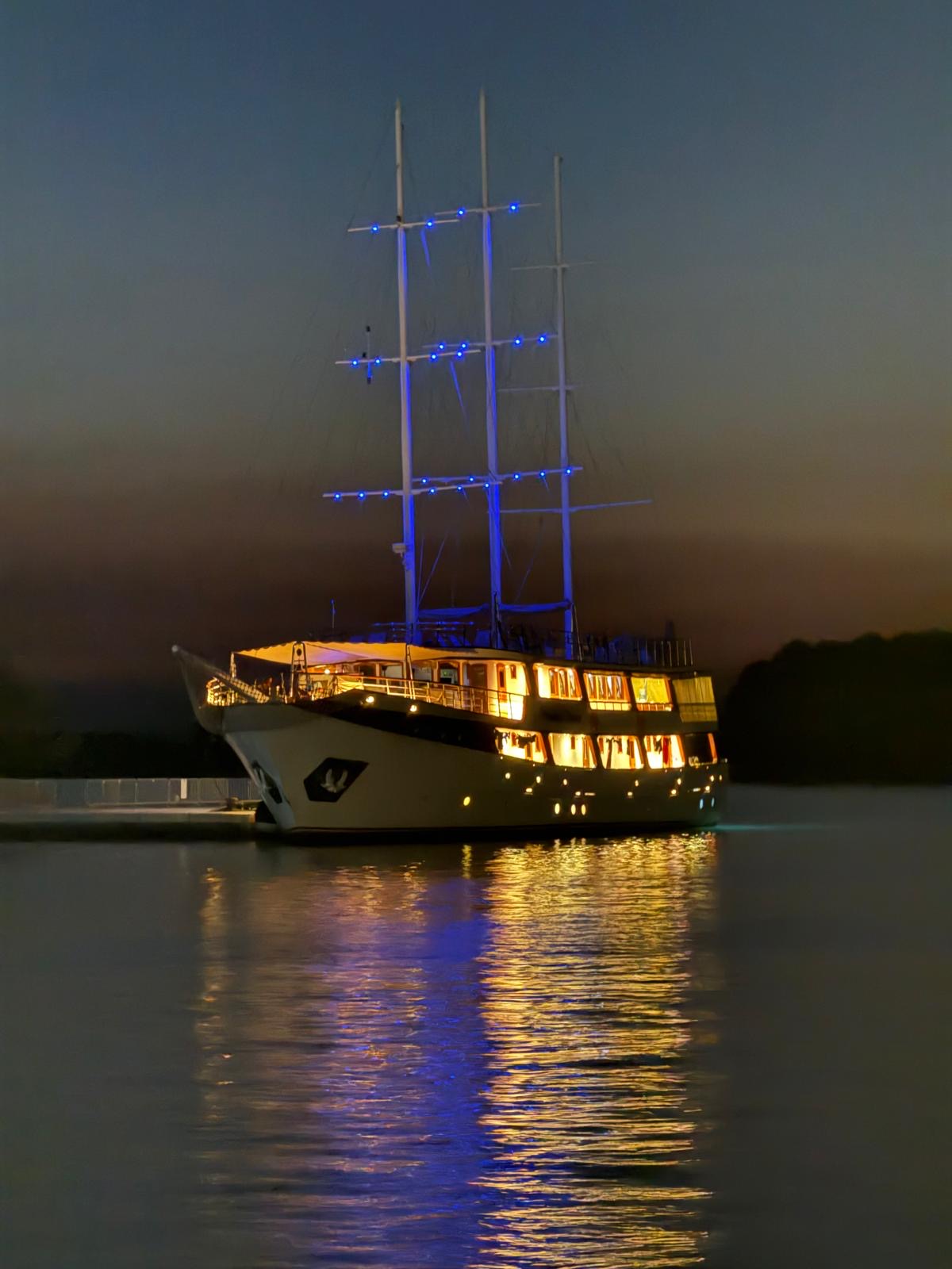 ECO 4 ,Follow me- Amazing Sail Cycle Adventure