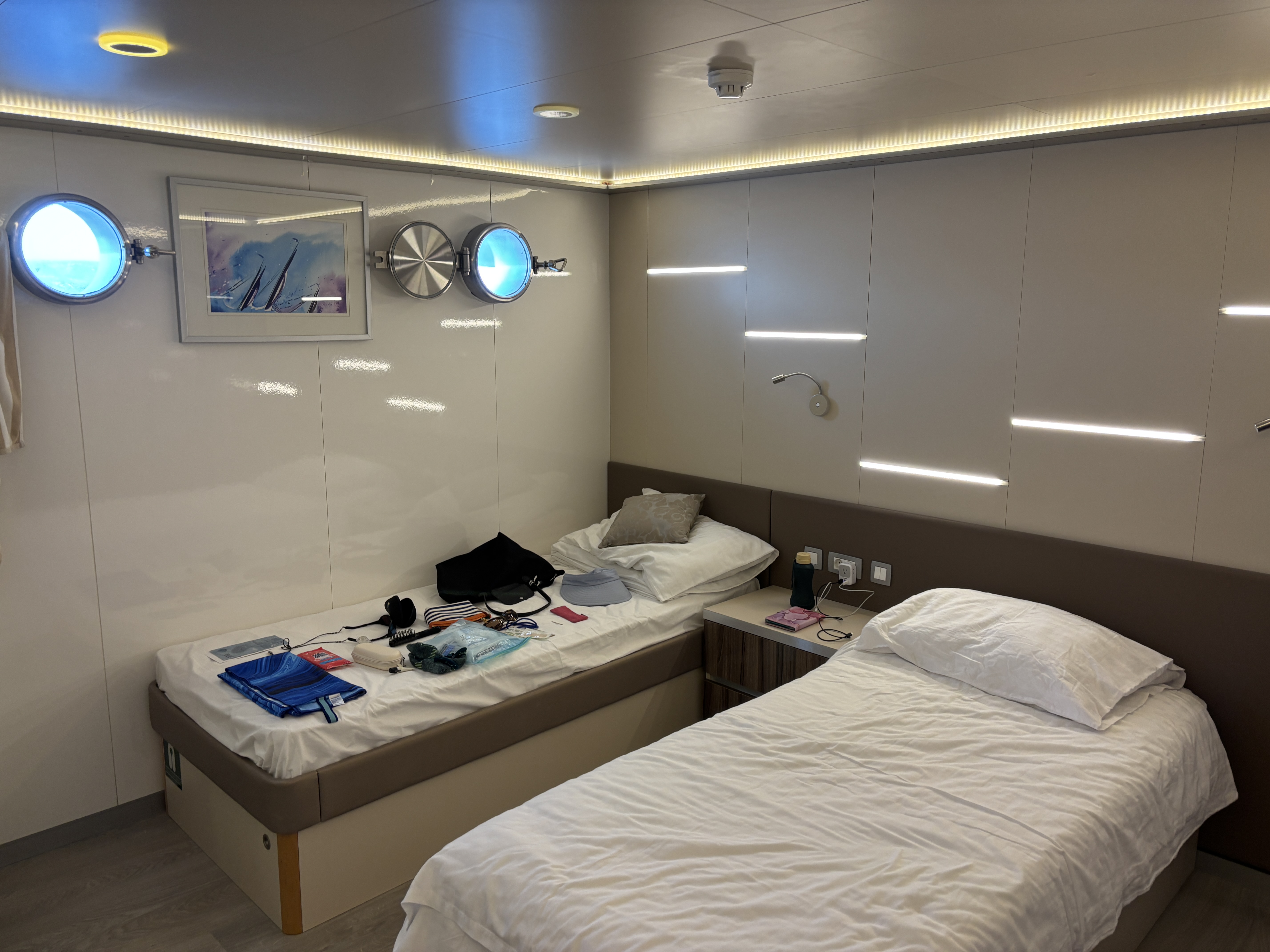 Water Travel Deluxe