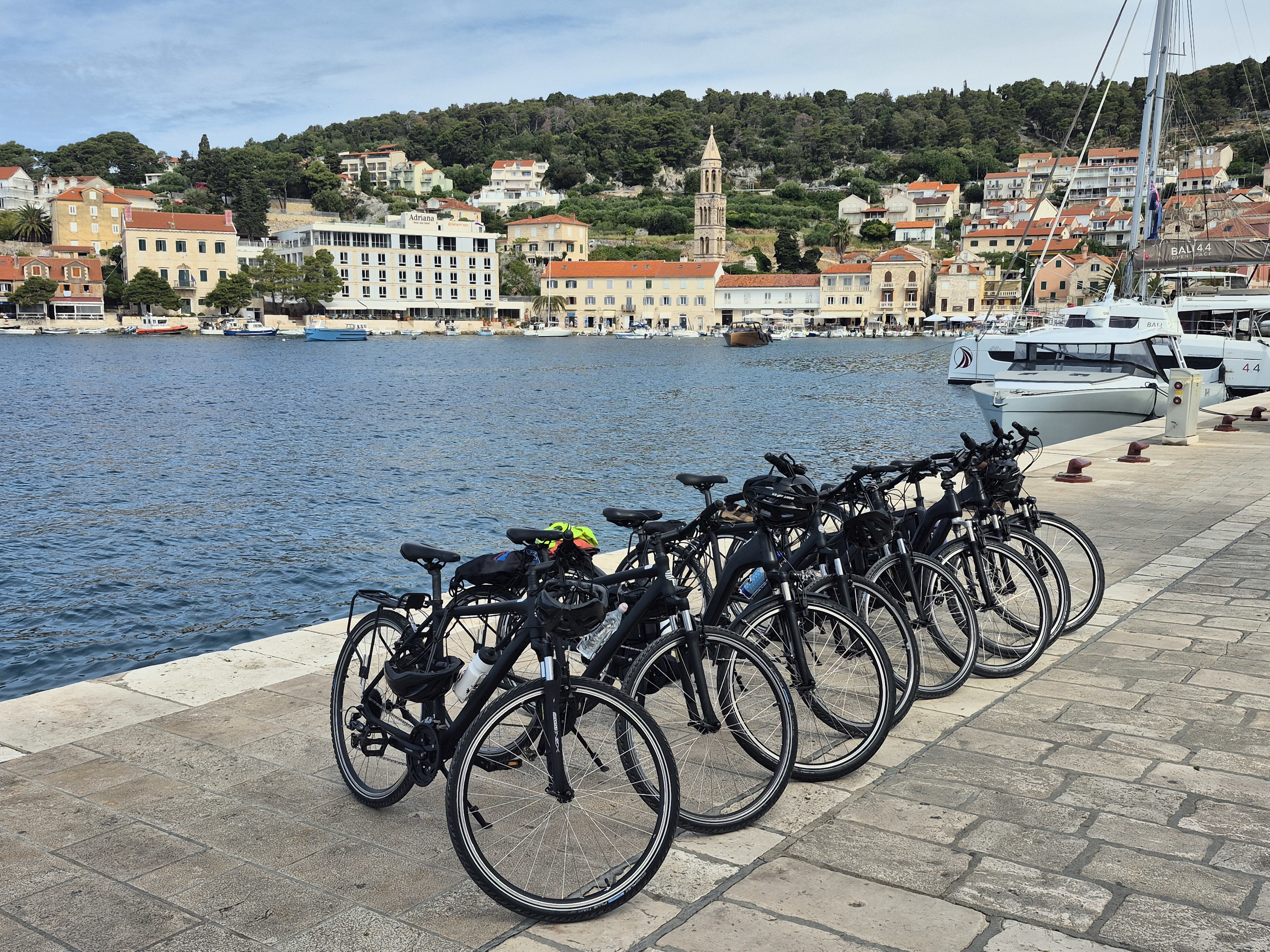 Perfect sail and bike trip of Croatian Islands