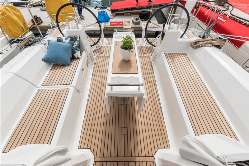 Oceanis 38.1 | Majano