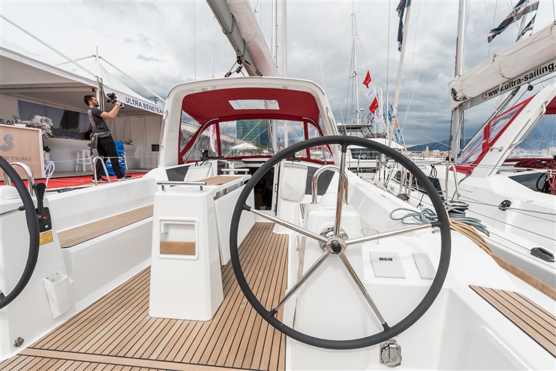 Oceanis 38.1 | Majano
