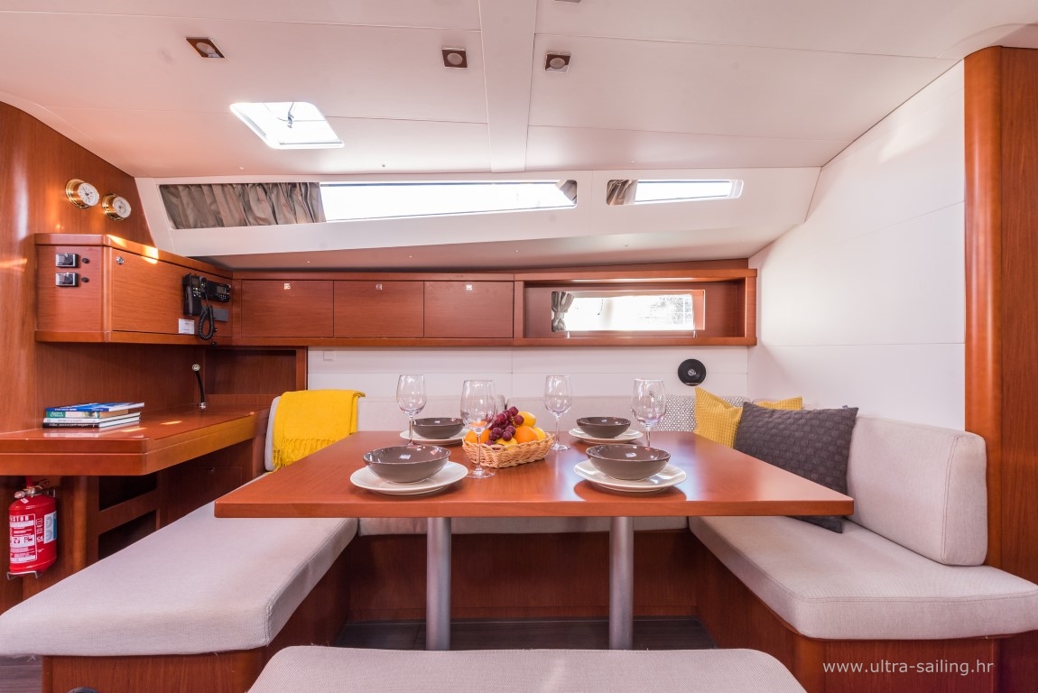 Oceanis 48 | Flou