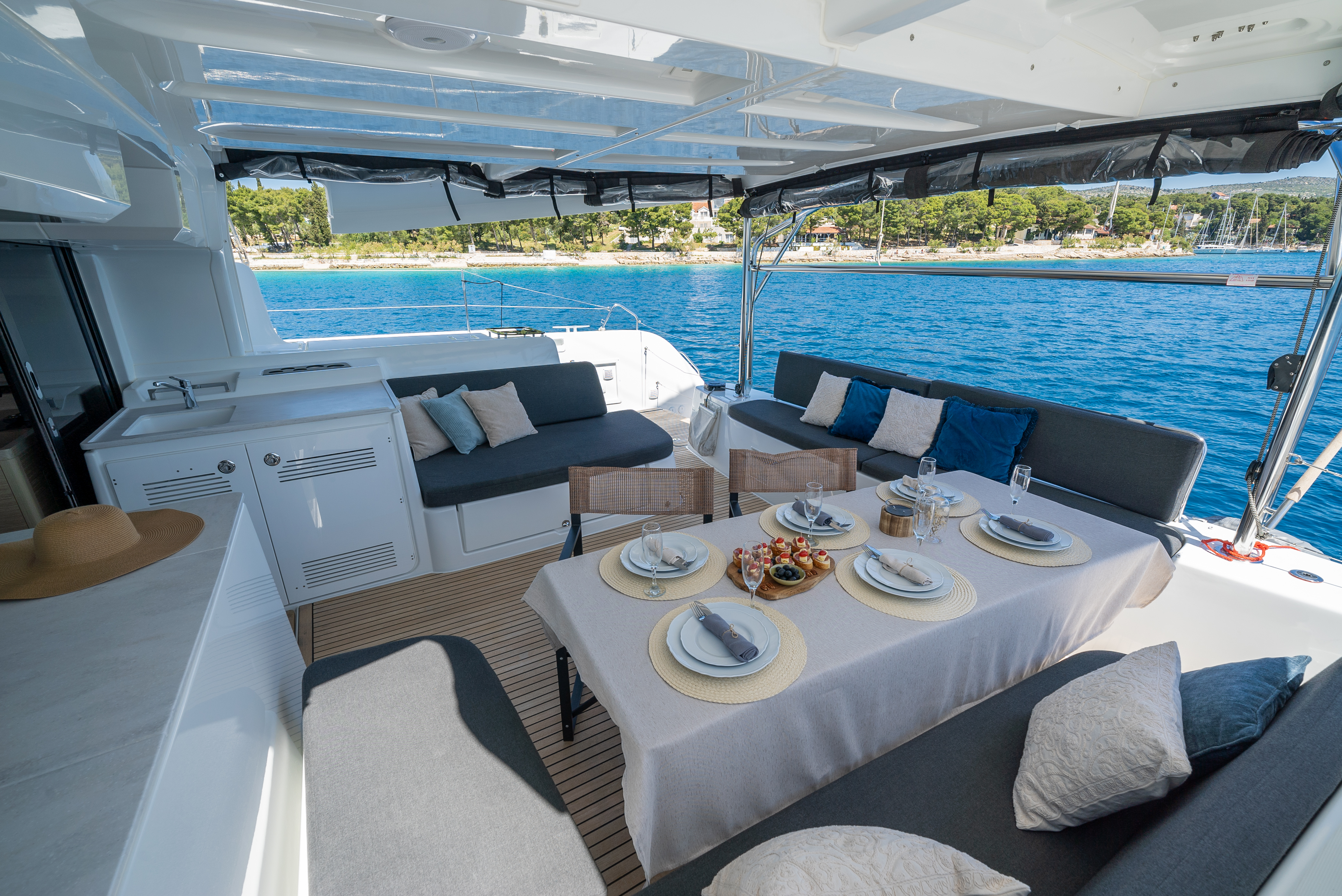 Lagoon 46  | Alley Cat