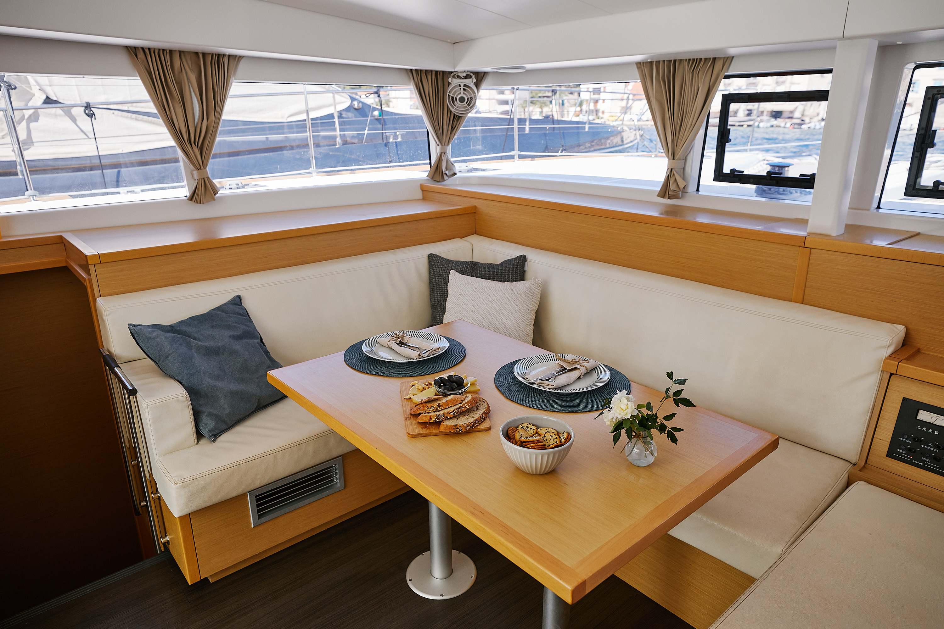 Lagoon 400 S2 | Sundance