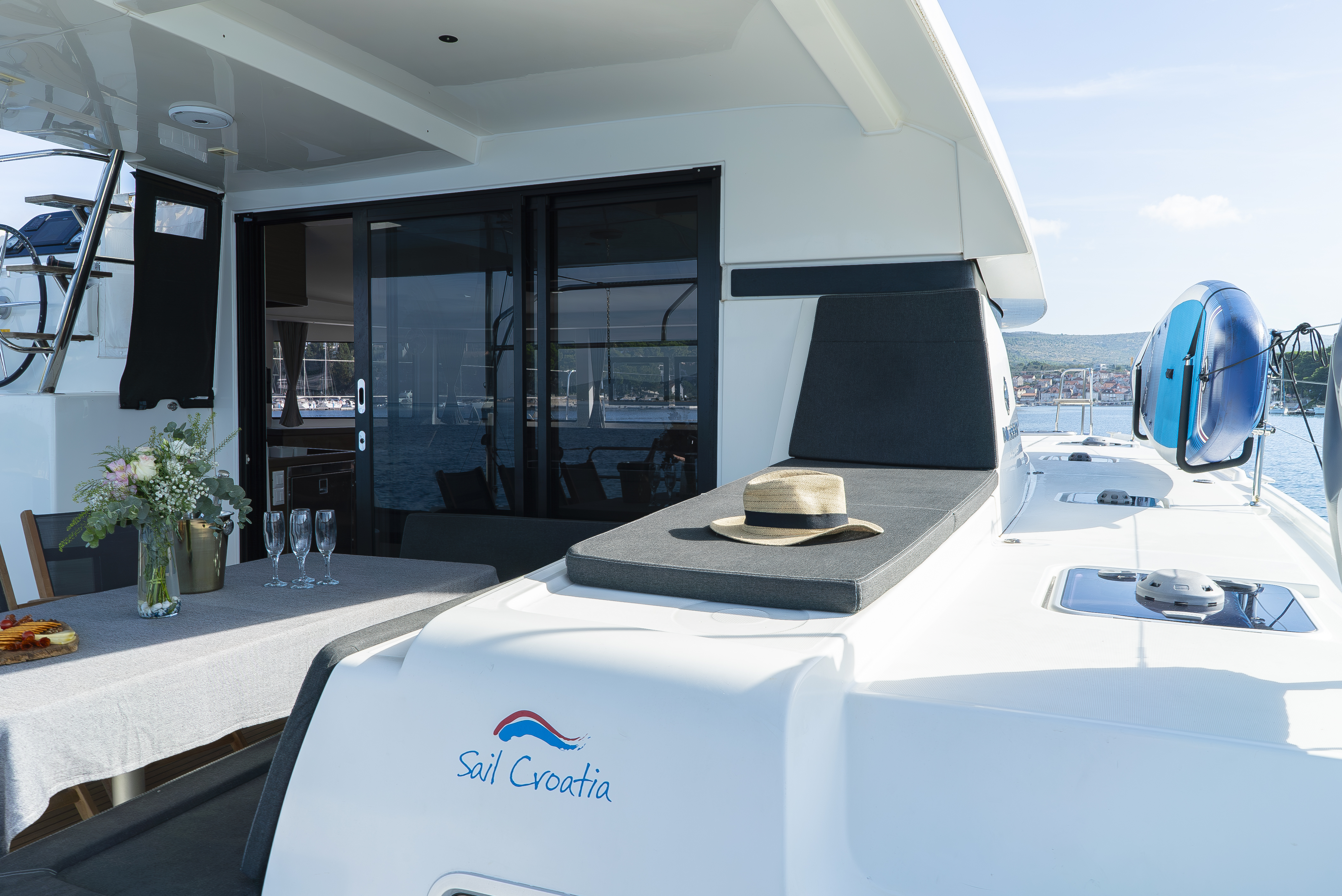 Lagoon 42 | Kingfisher