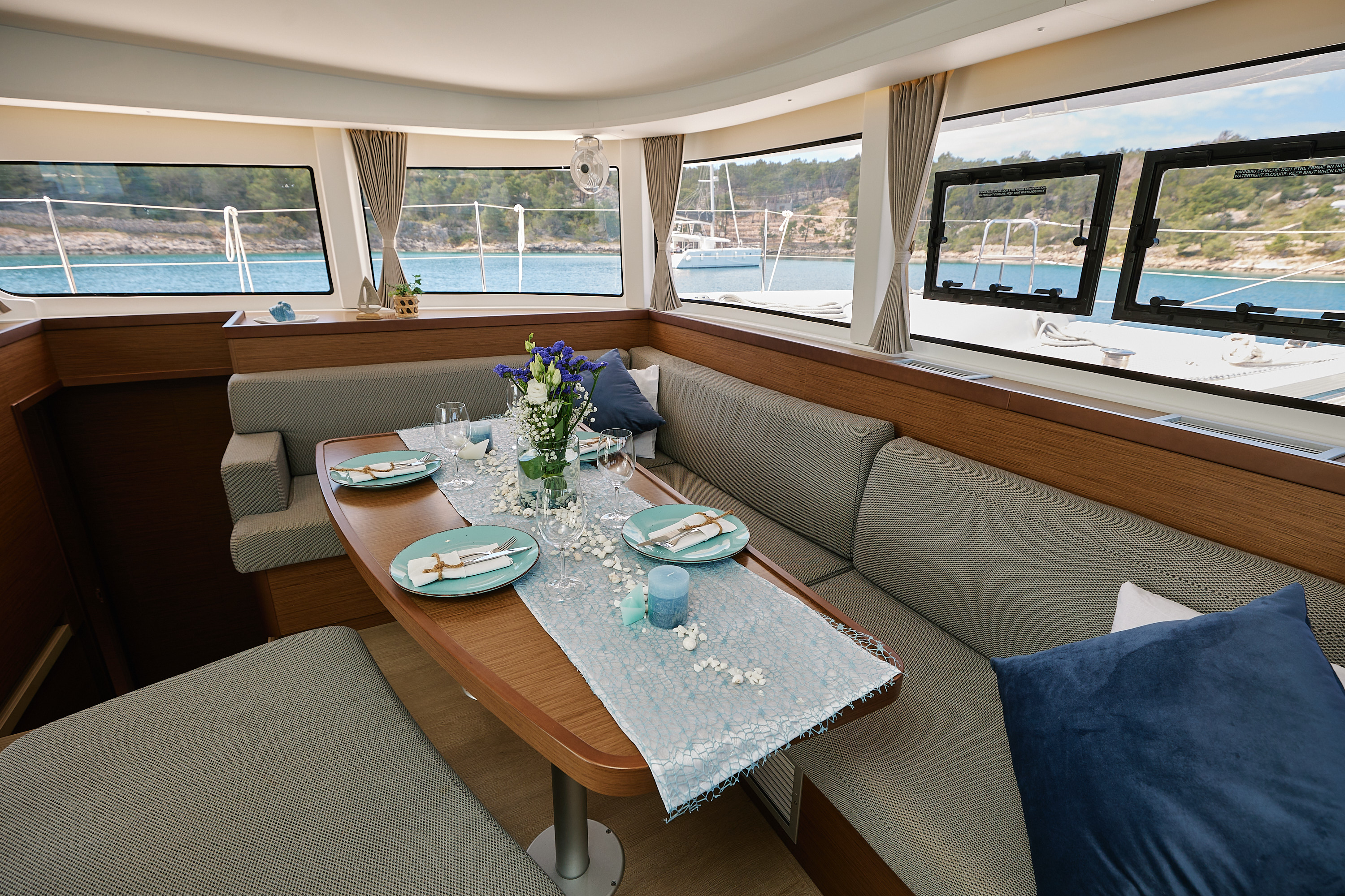 Lagoon 42 | Kingfisher