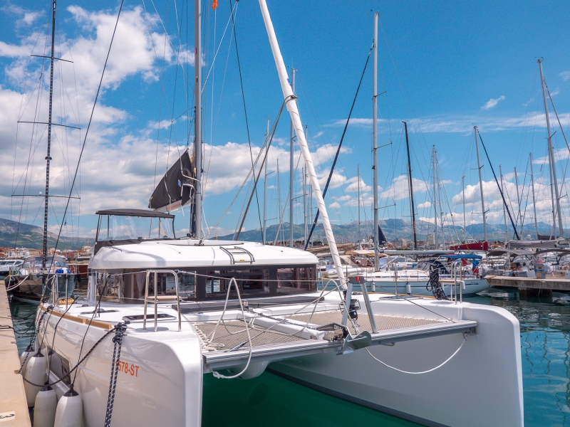 Lagoon 40 | Blue Eyes